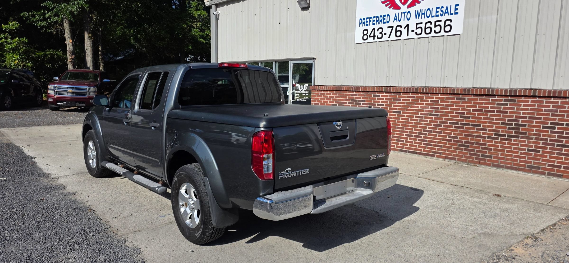 Used 2009 Nissan Frontier SE w/ SE Value Truck Pkg AWD/4WD image 5