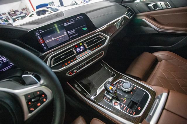 Used 2023 BMW X5 xDrive40i w/ M Sport Package image 7