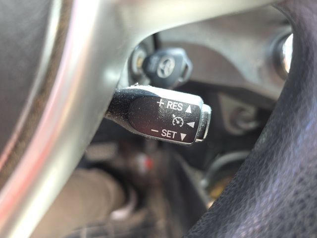 Used 2014 Toyota Yaris LE FWD image 16