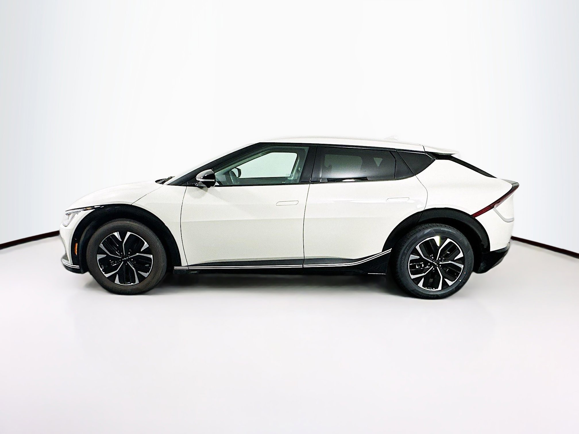 Used 2024 Kia EV6 Wind w/ Wind Technology Package RWD image 4