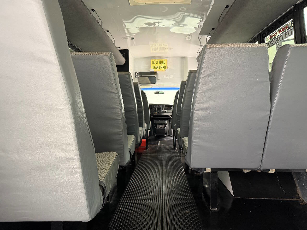 Used 2004 Chevrolet Express 3500 3500 2dr Commercial/Cutaway/Ch w/ School Bus Package image 27