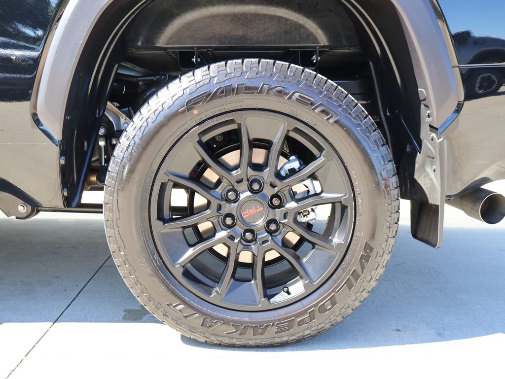 Used 2026 Toyota Tundra Limited w/ TRD Off-Road Package AWD/4WD image 43
