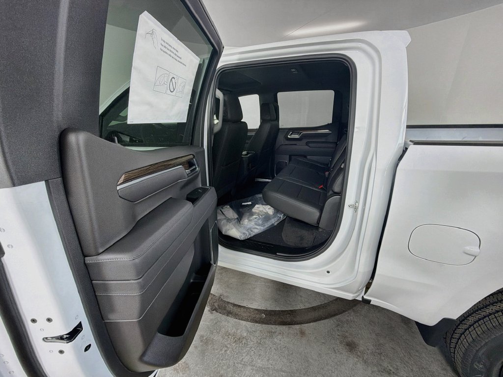 New 2026 Chevrolet Silverado 1500 RST w/ Convenience Package II AWD/4WD image 16