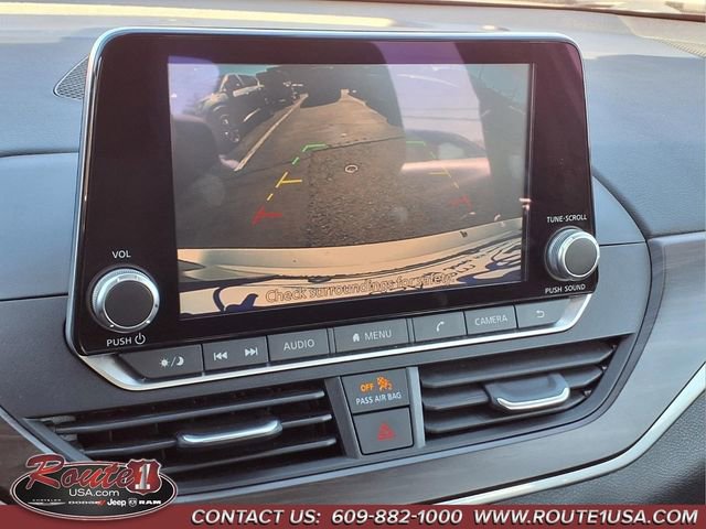 Used 2024 Nissan Altima 2.5 SV image 22