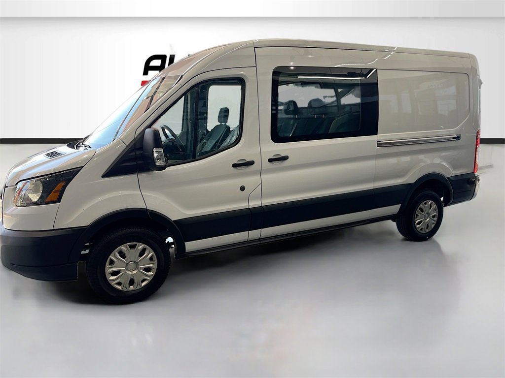 Used 2019 Ford Transit 250 148 Medium Roof image 4