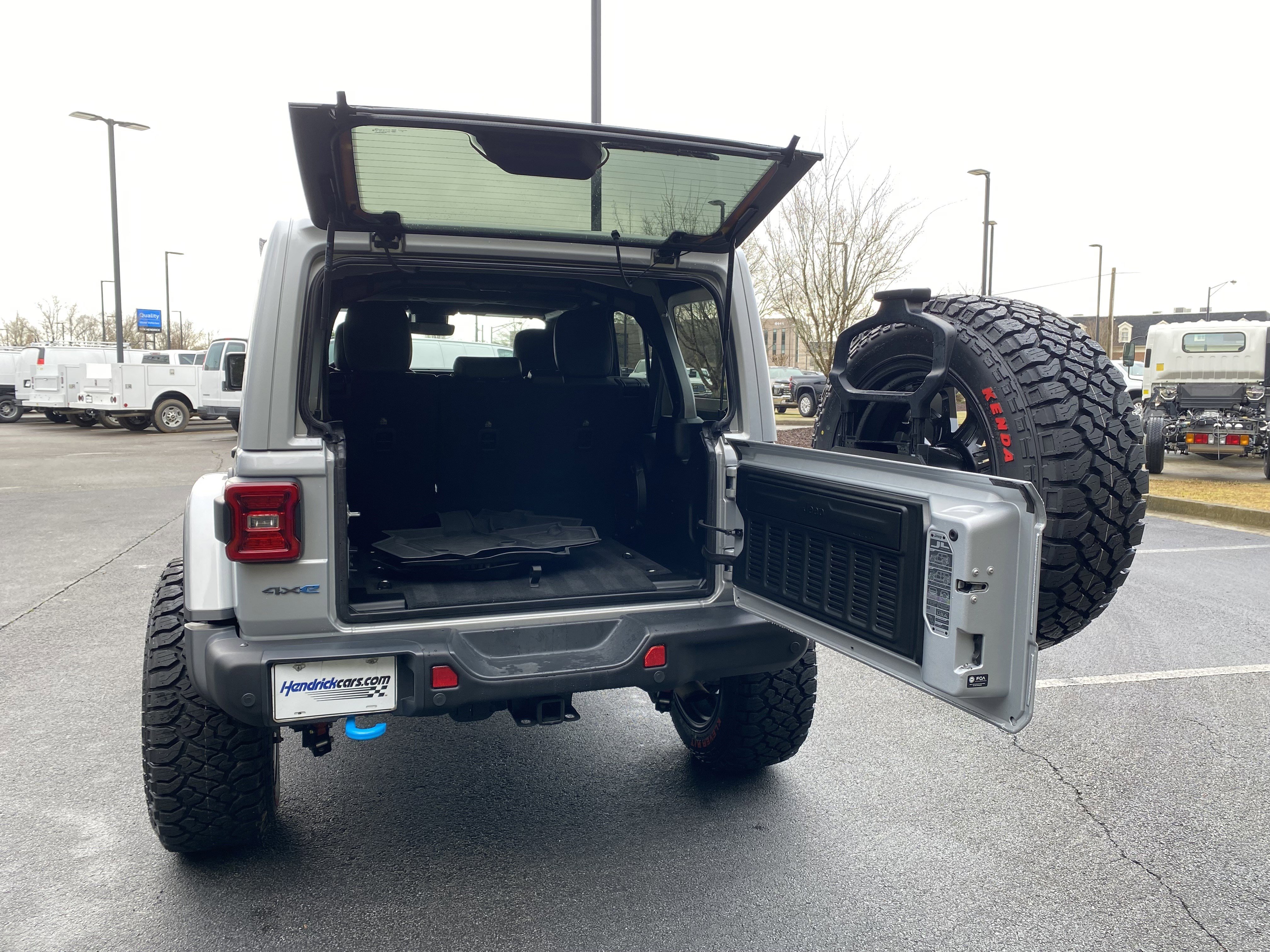 Used 2024 Jeep Wrangler Unlimited Rubicon 4xe image 11