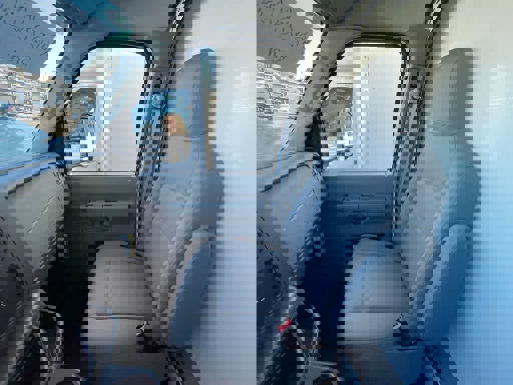 New 2024 Ford E-450 and Econoline 450 Super Duty w/ Power Windows & Locks Group image 17