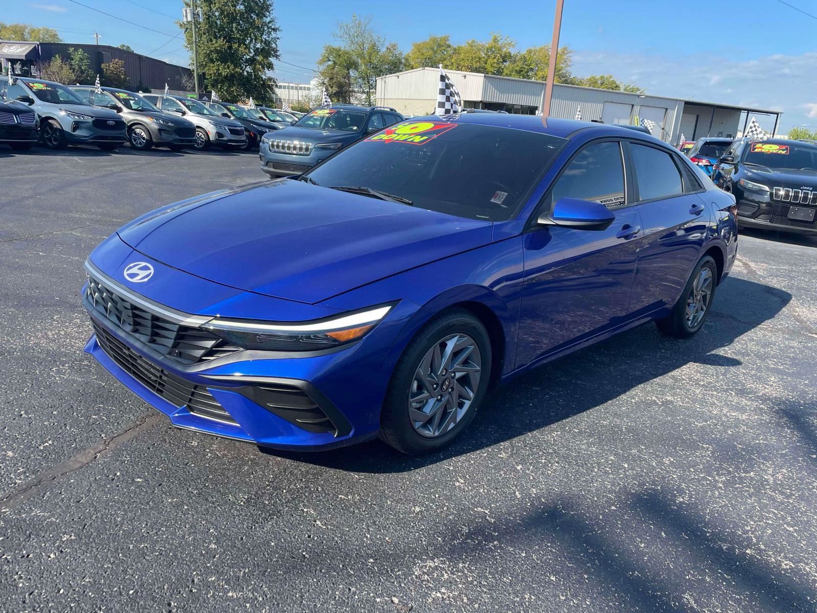 Used 2024 Hyundai Elantra SEL FWD image 3