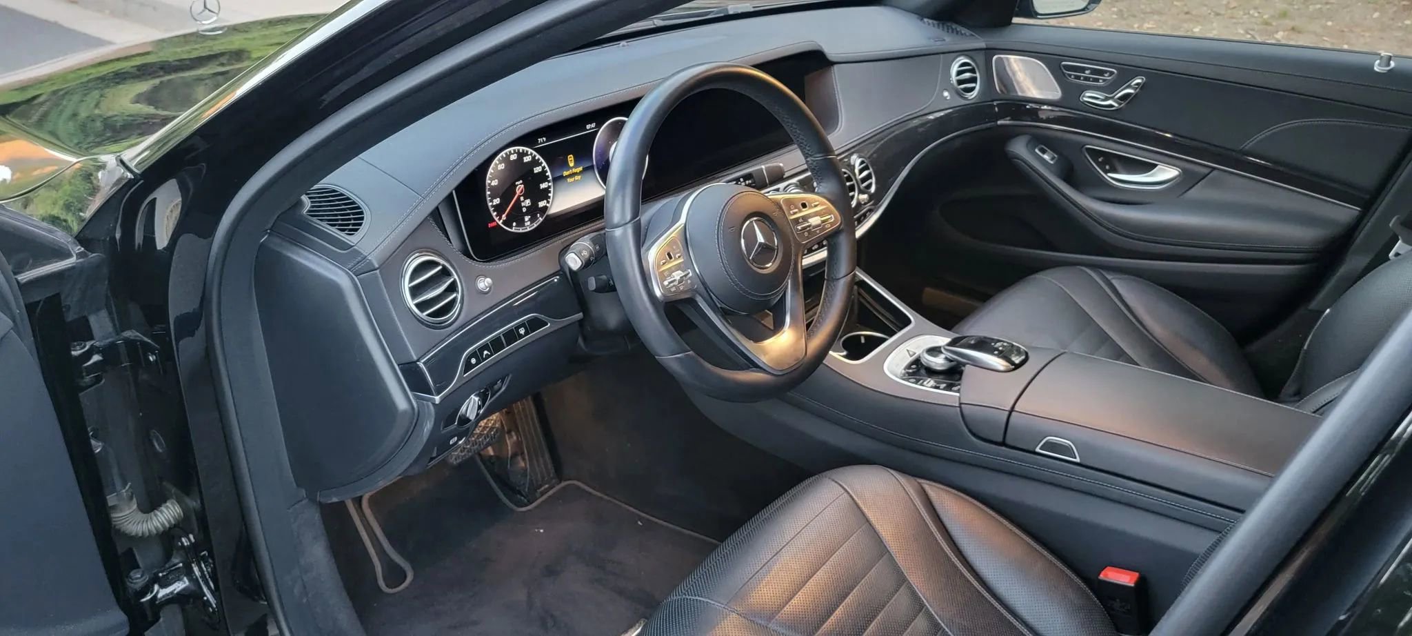 Used 2020 Mercedes-Benz S 560 Sedan image 27