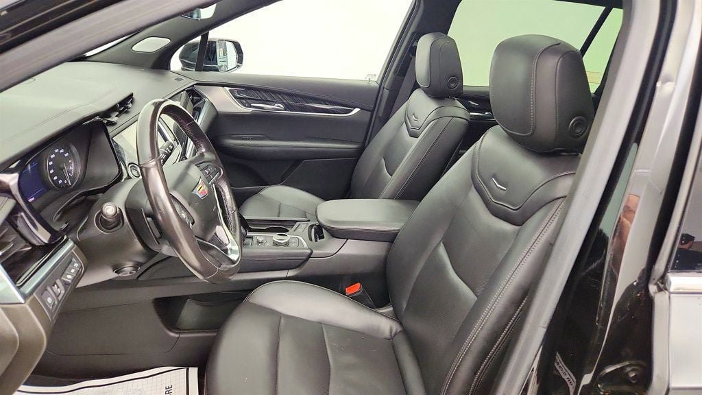 Used 2022 Cadillac XT6 Premium Luxury w/ Technology Package AWD/4WD image 19