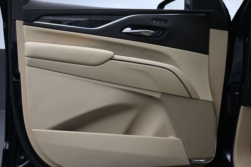 Used 2021 Cadillac Escalade Premium Luxury w/ Driver Assist Tech Package AWD/4WD image 9
