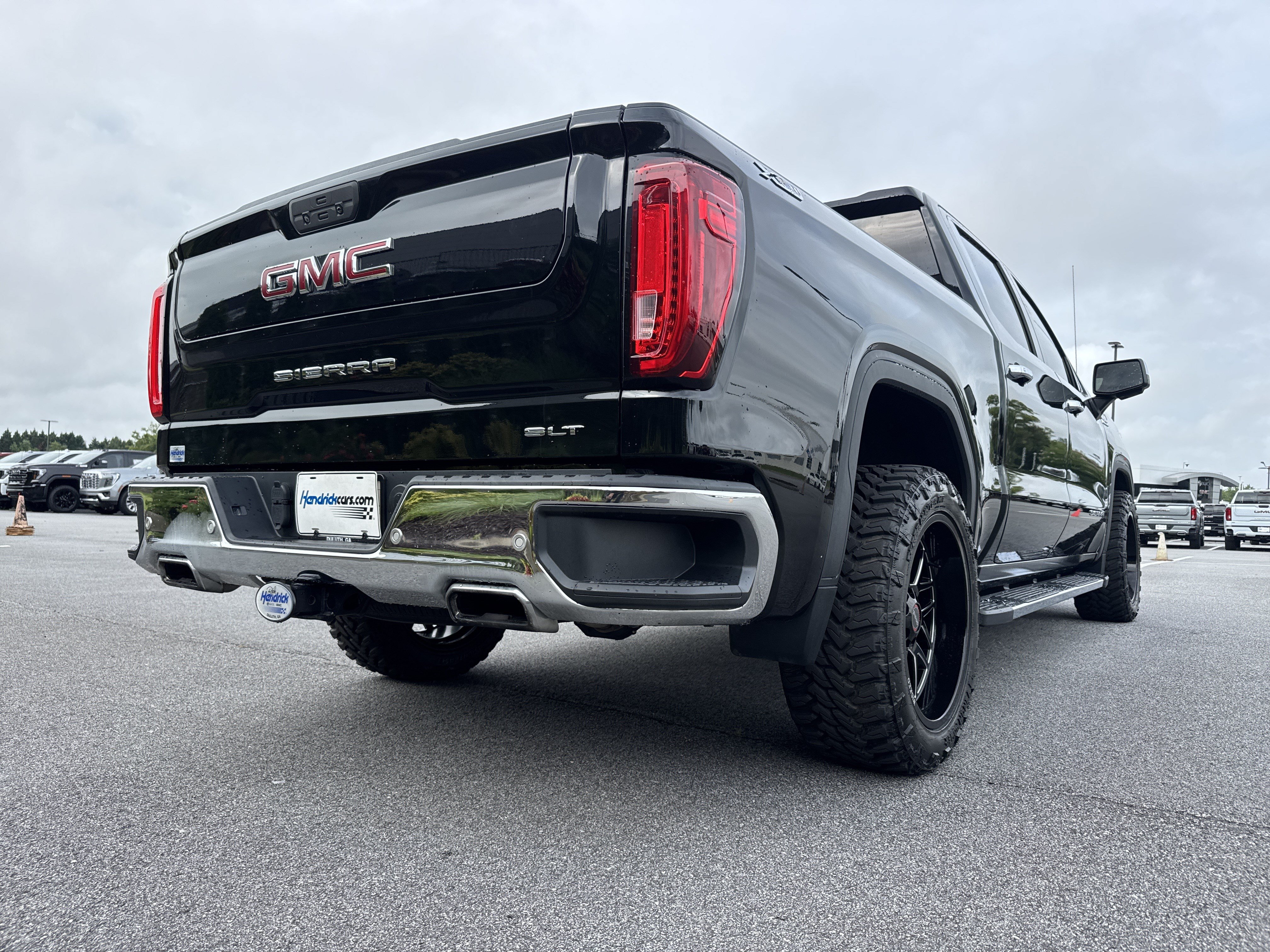 Used 2020 GMC Sierra 1500 SLT w/ SLT Premium Plus Package AWD/4WD image 10