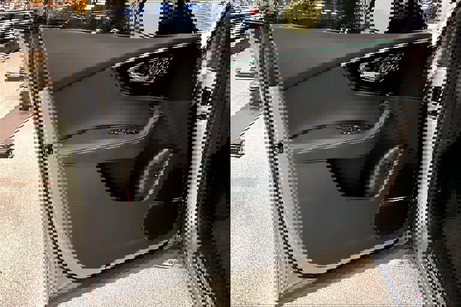 Used 2024 Audi Q8 Premium Plus w/ Premium Plus Package image 17