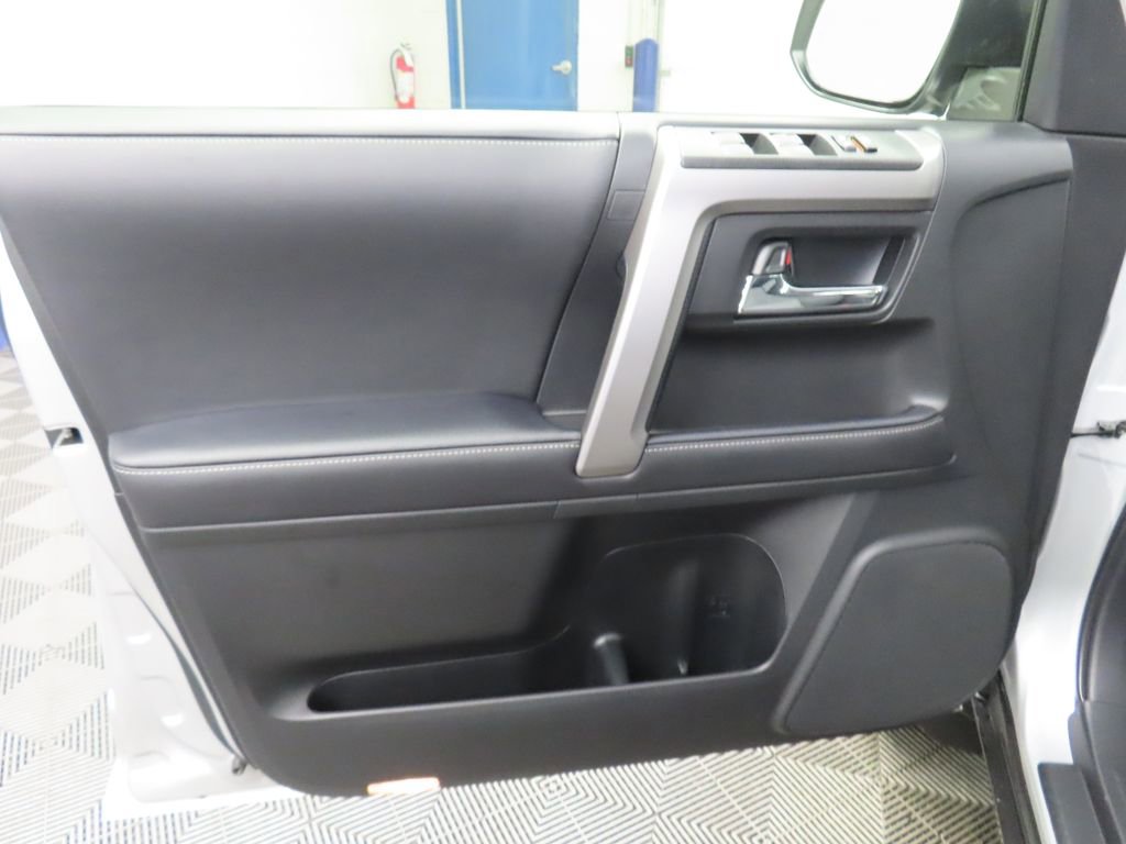 Used 2024 Toyota 4Runner SR5 Premium w/ Moonroof Package AWD/4WD image 54