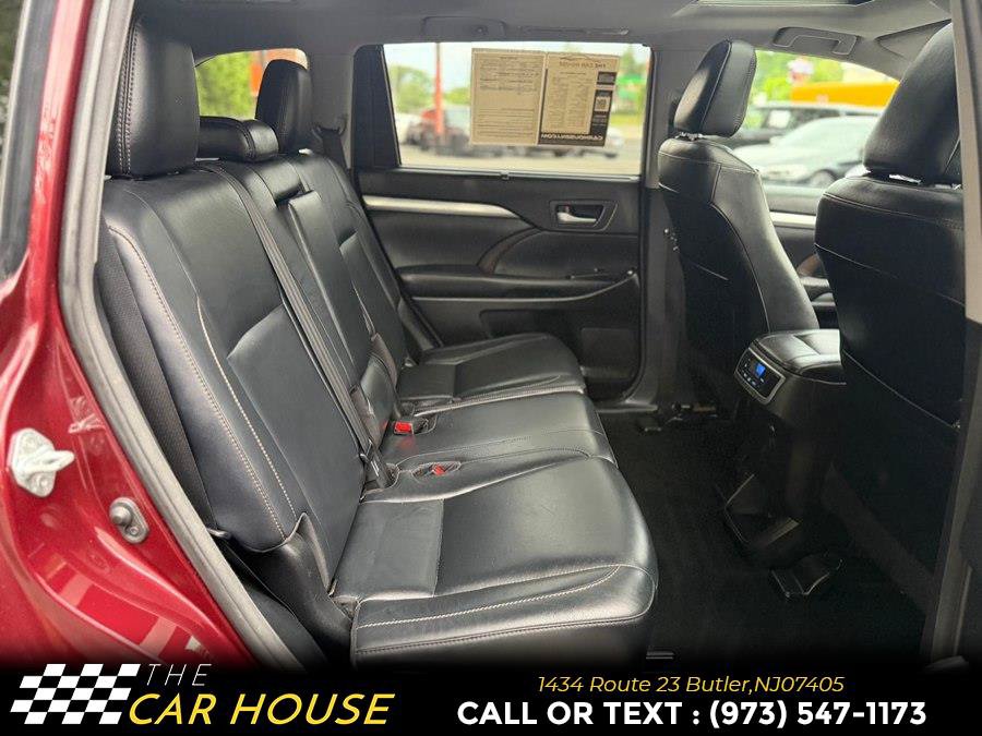 Used 2018 Toyota Highlander XLE w/ Protection Package #3 AWD/4WD image 19