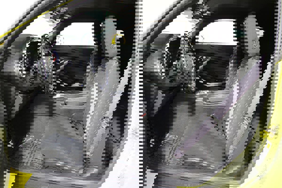 Used 2017 Chevrolet Camaro LT RWD image 8