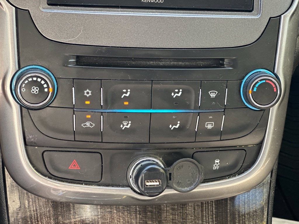 Used 2015 Chevrolet Malibu LT FWD image 24