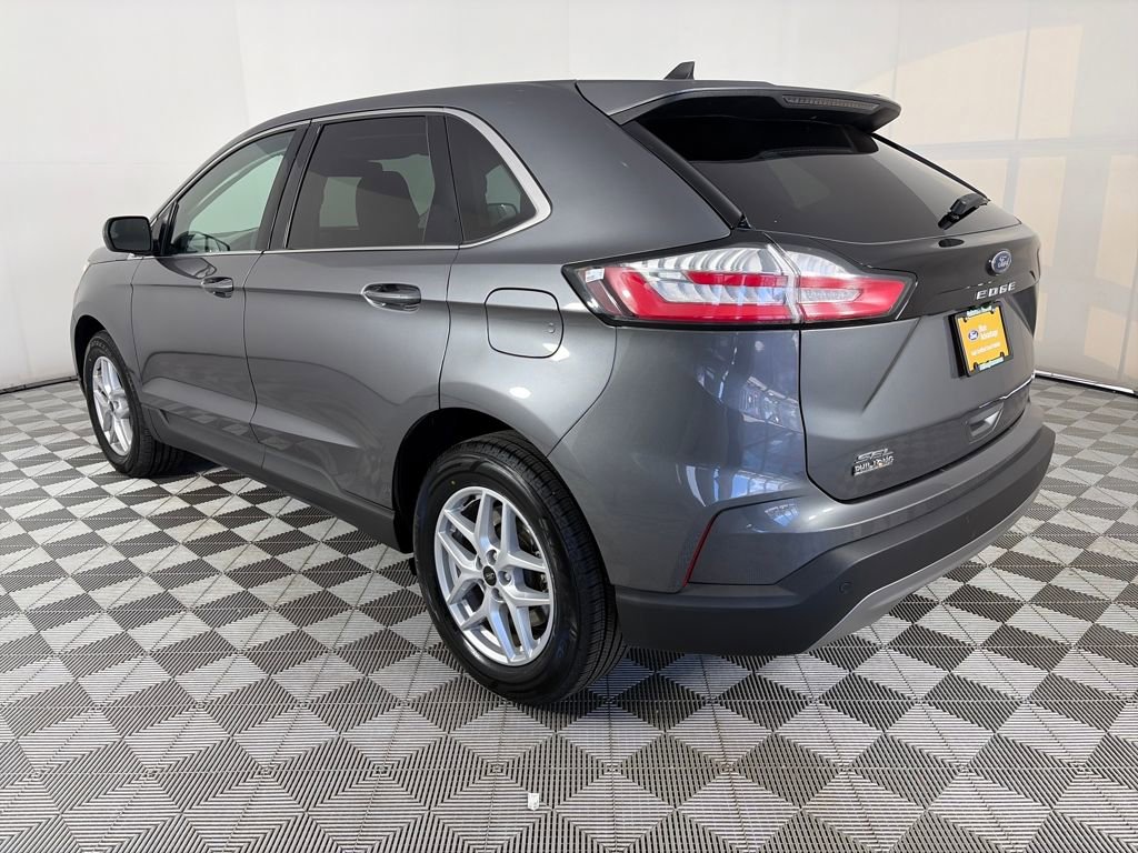 Certified 2024 Ford Edge SEL image 5