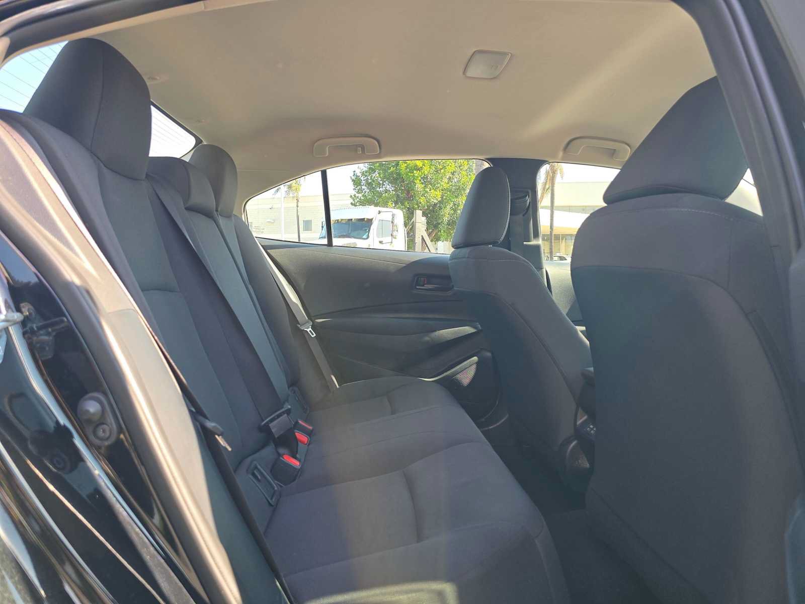 Used 2025 Toyota Corolla LE FWD image 12