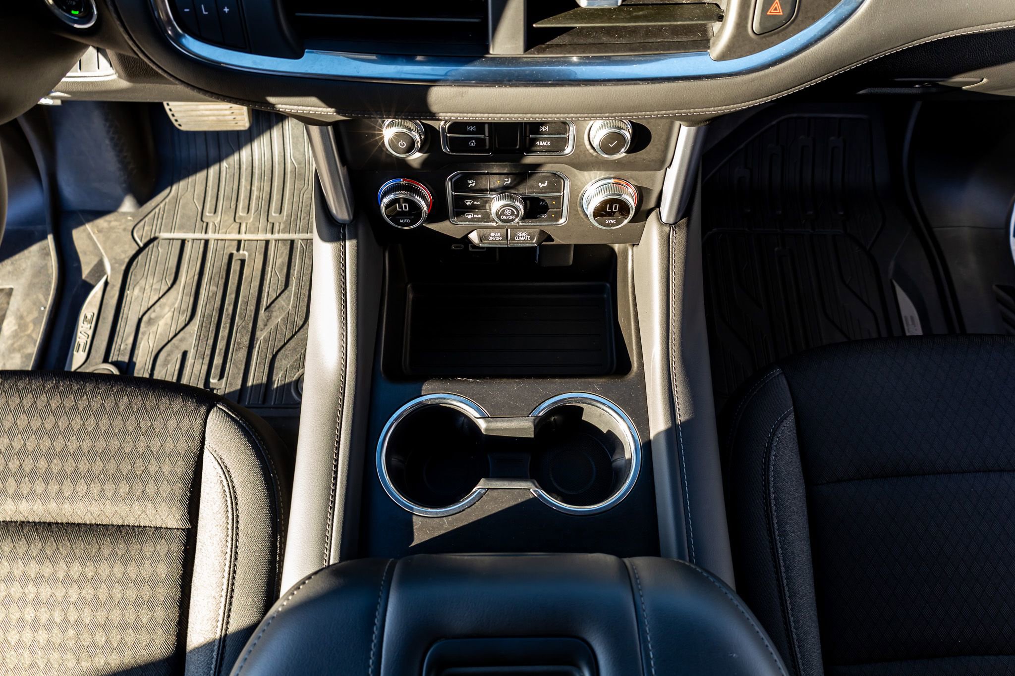 Used 2023 GMC Yukon SLE w/ Max Trailering Package image 27