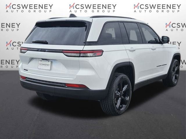 New 2025 Jeep Grand Cherokee Altitude RWD image 5