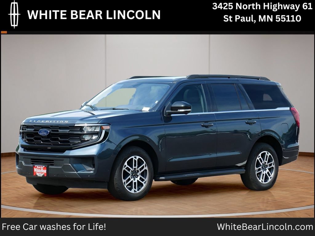 Used 2025 Ford Expedition Active AWD/4WD image 1