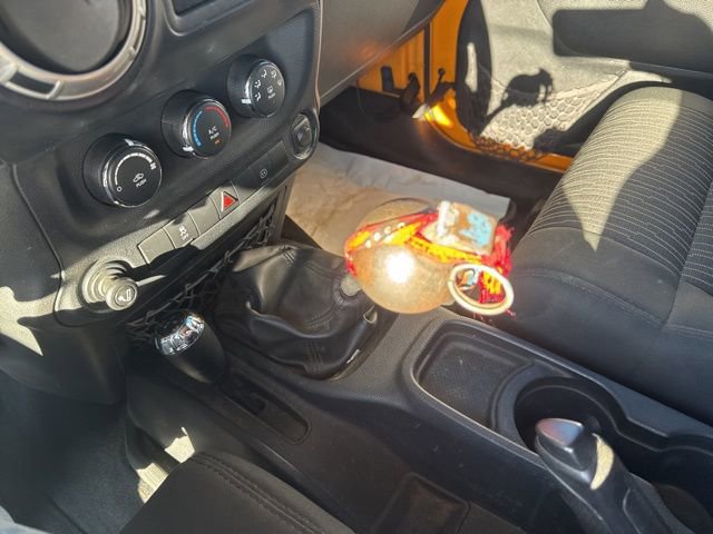 Used 2012 Jeep Wrangler Rubicon w/ Dual Top Group image 19