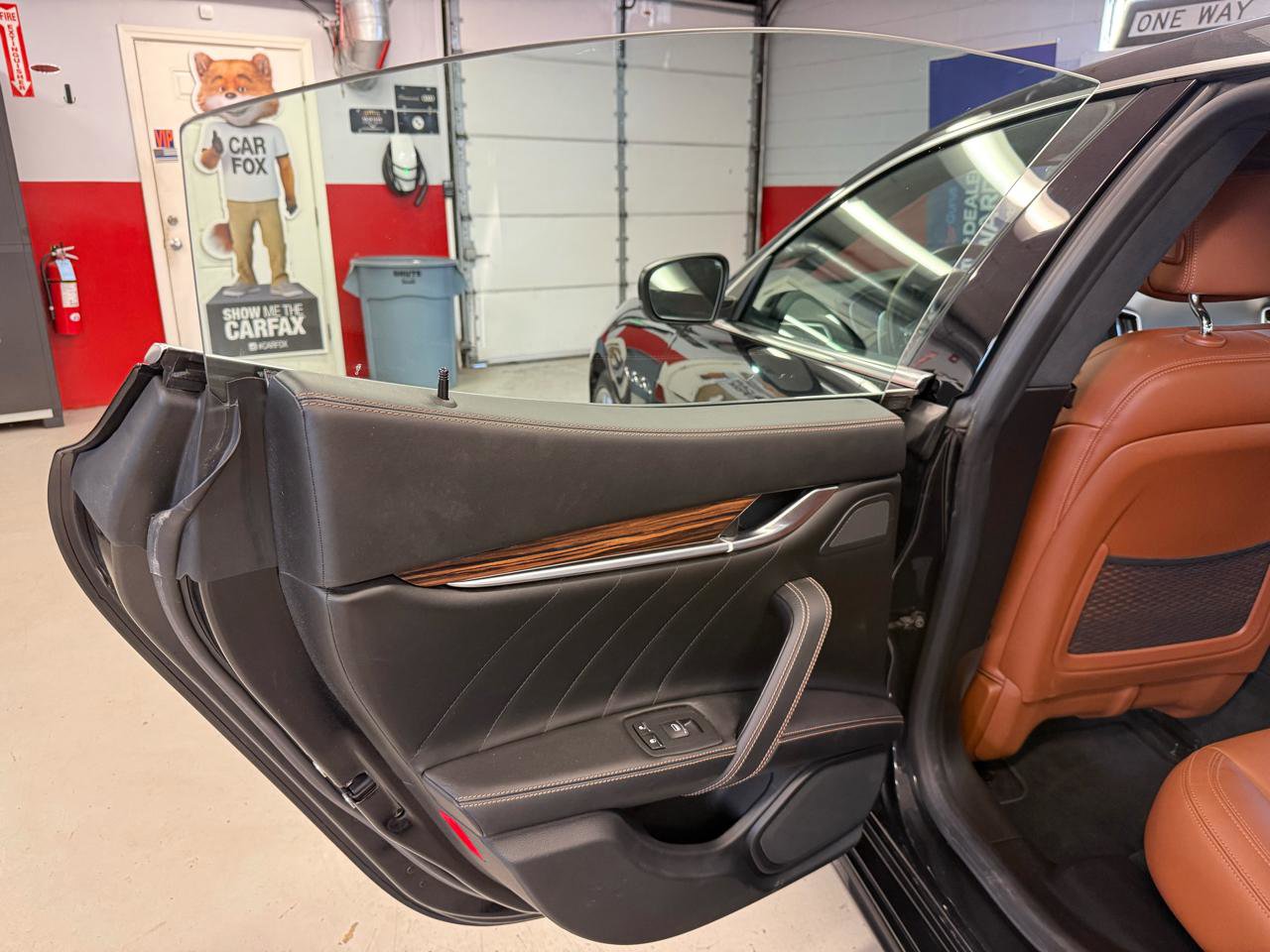 Used 2019 Maserati Ghibli S Q4 AWD/4WD image 37