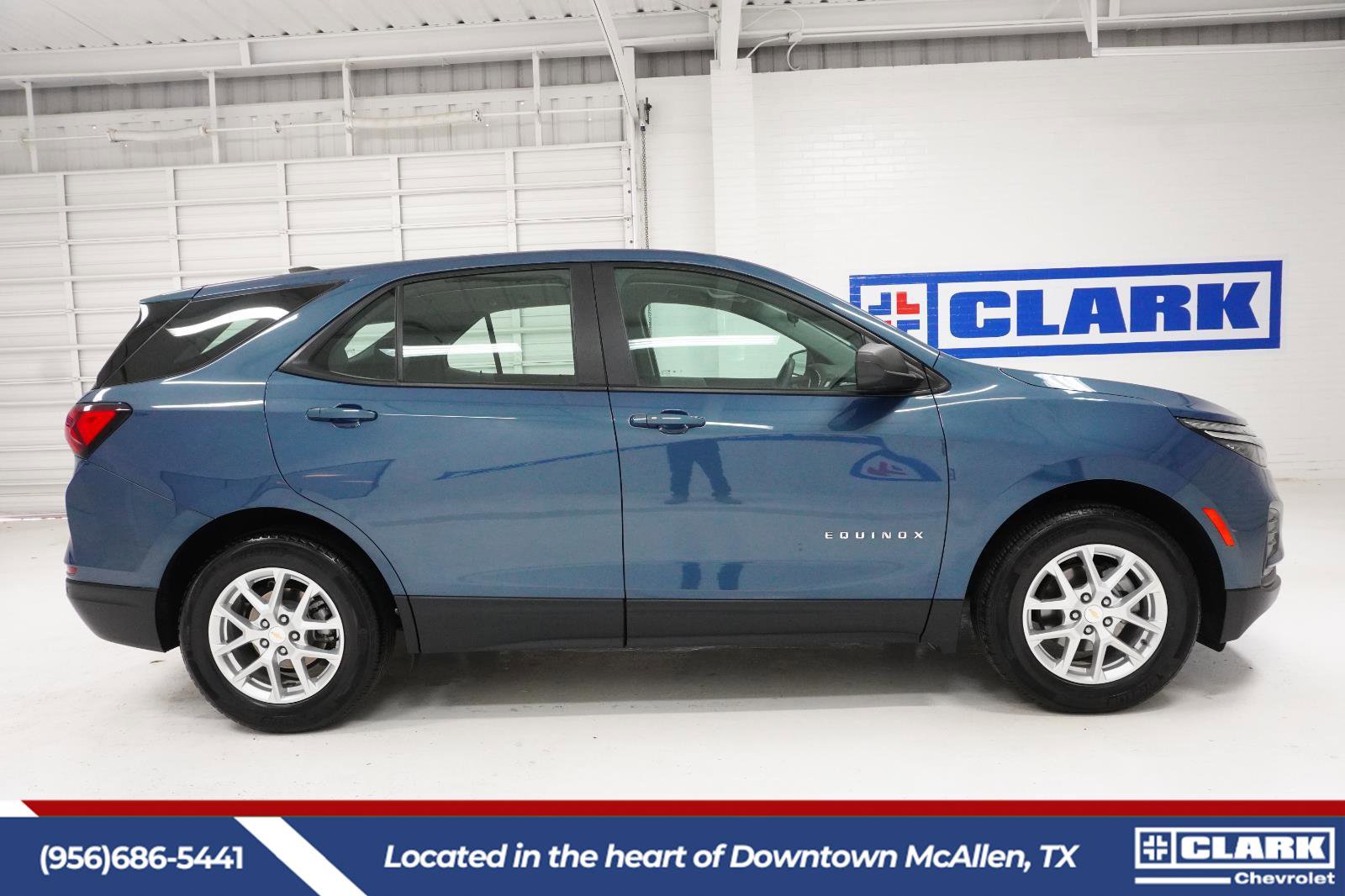 Used 2024 Chevrolet Equinox LS w/ Driver Confidence II Package image 4