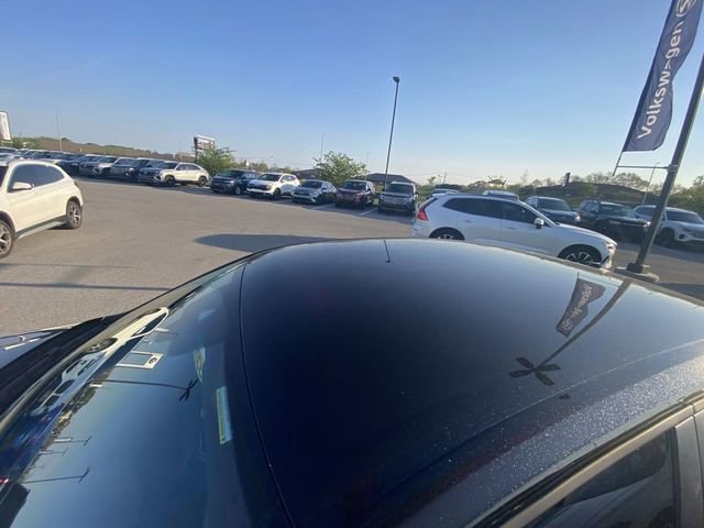 Used 2024 Volkswagen Jetta Sport image 3