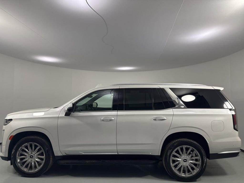 Used 2021 Cadillac Escalade Premium Luxury w/ Performance Package image 4