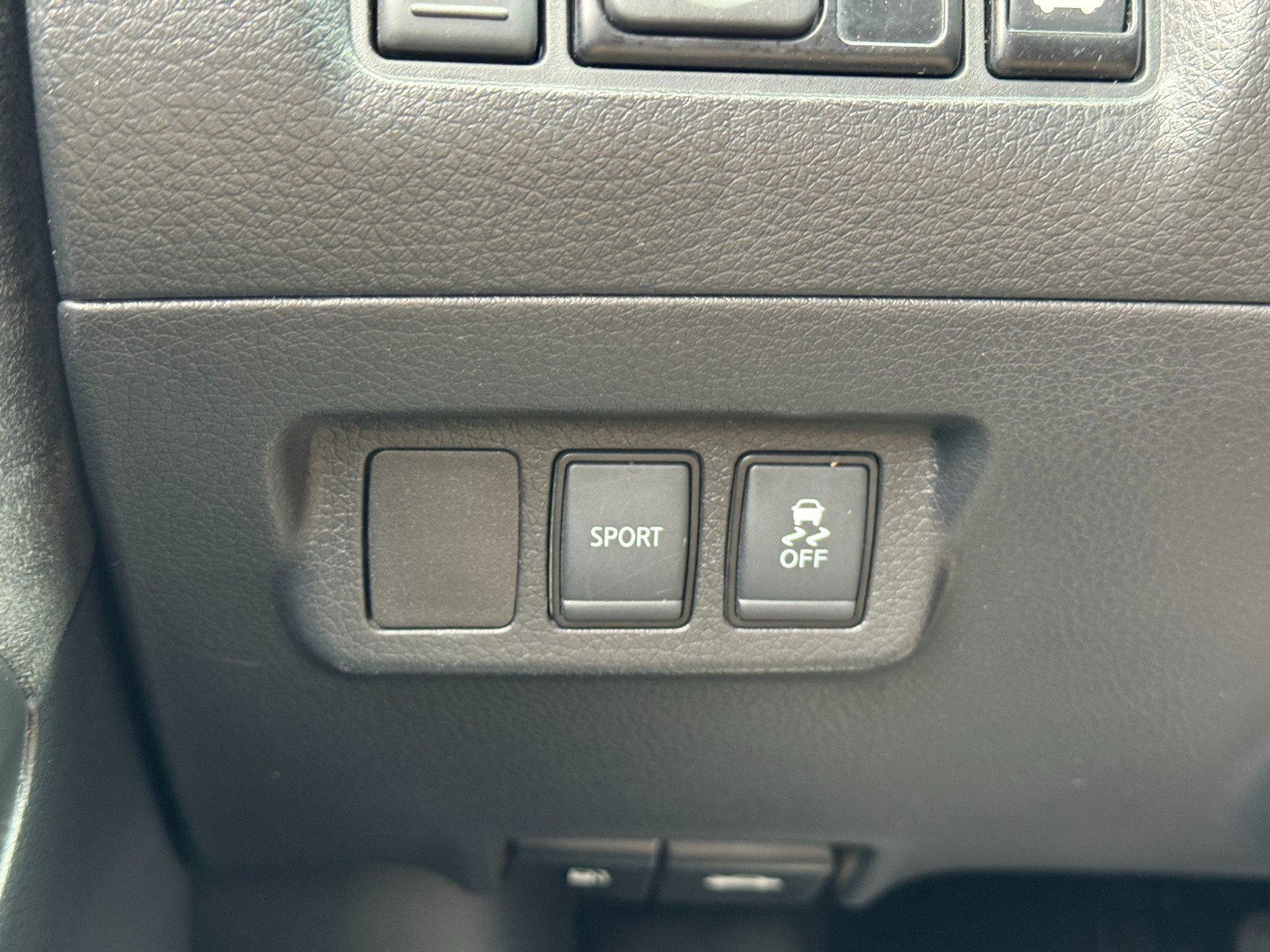 Used 2019 Nissan Sentra NISMO image 16