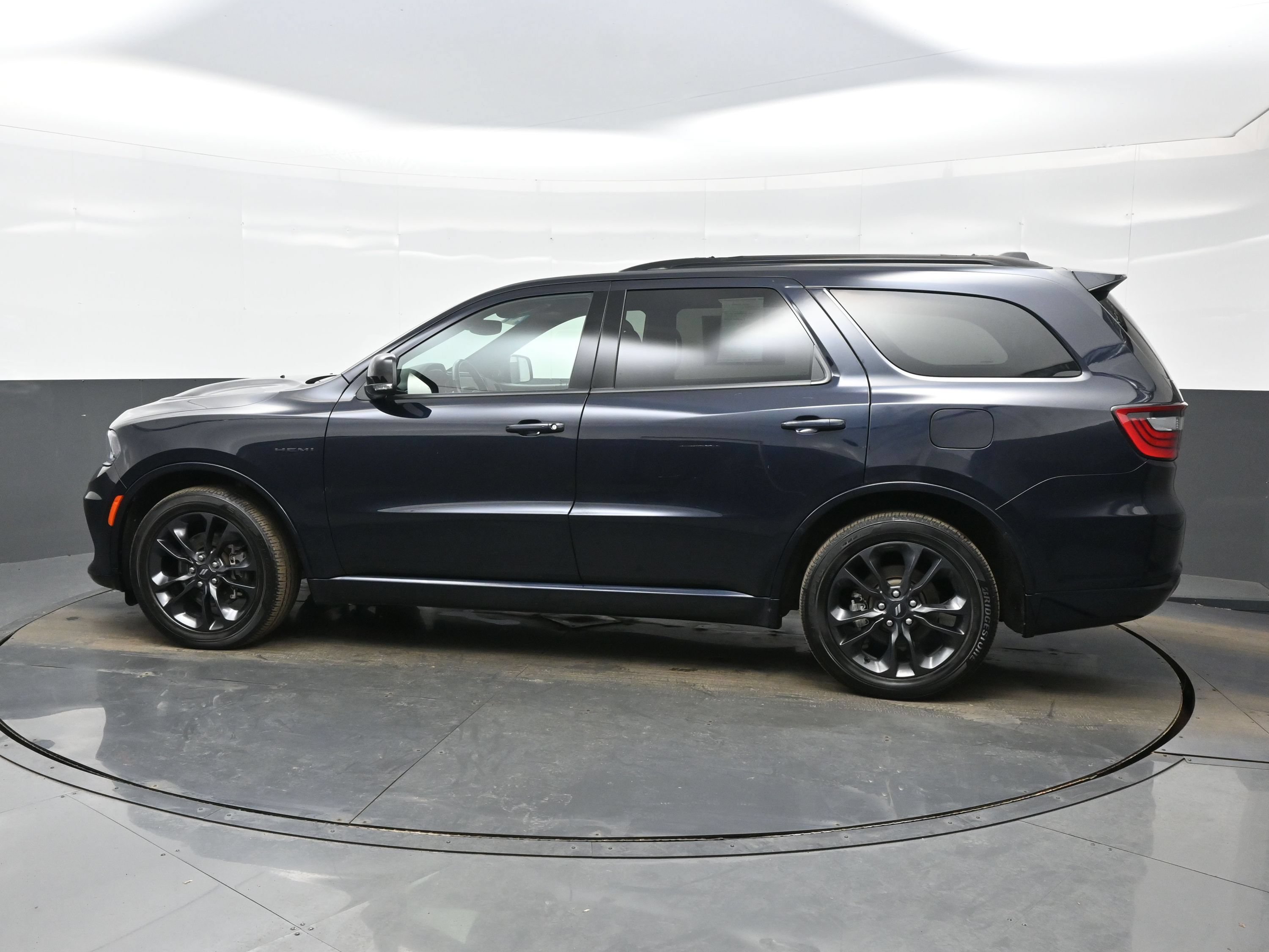 Used 2024 Dodge Durango R/T AWD/4WD image 4
