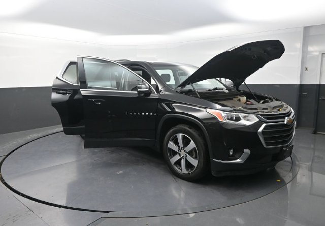Used 2020 Chevrolet Traverse LT w/ LT Premium Package AWD/4WD image 40