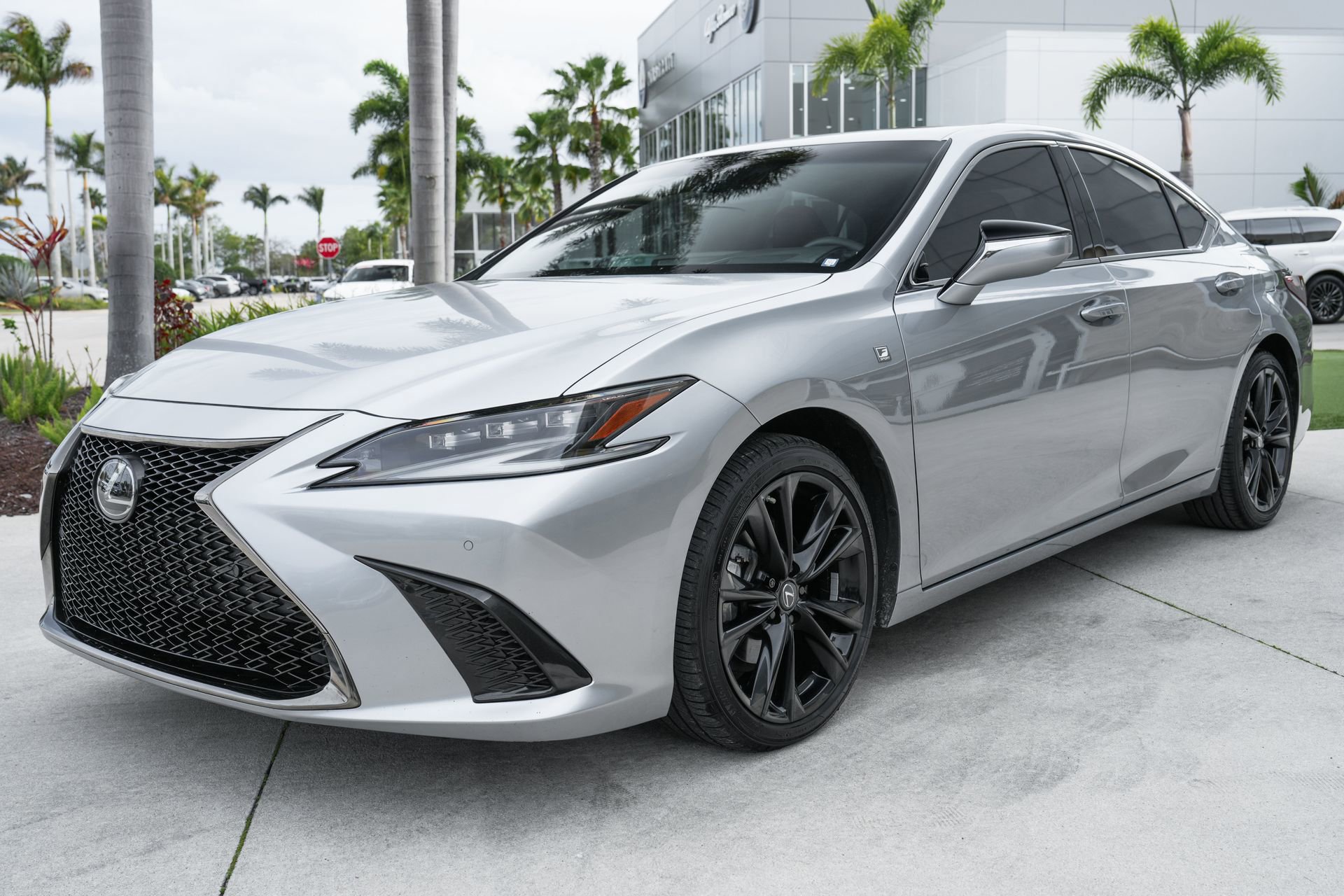Used 2022 Lexus ES 350 F Sport w/ Accessory Package 2 image 6
