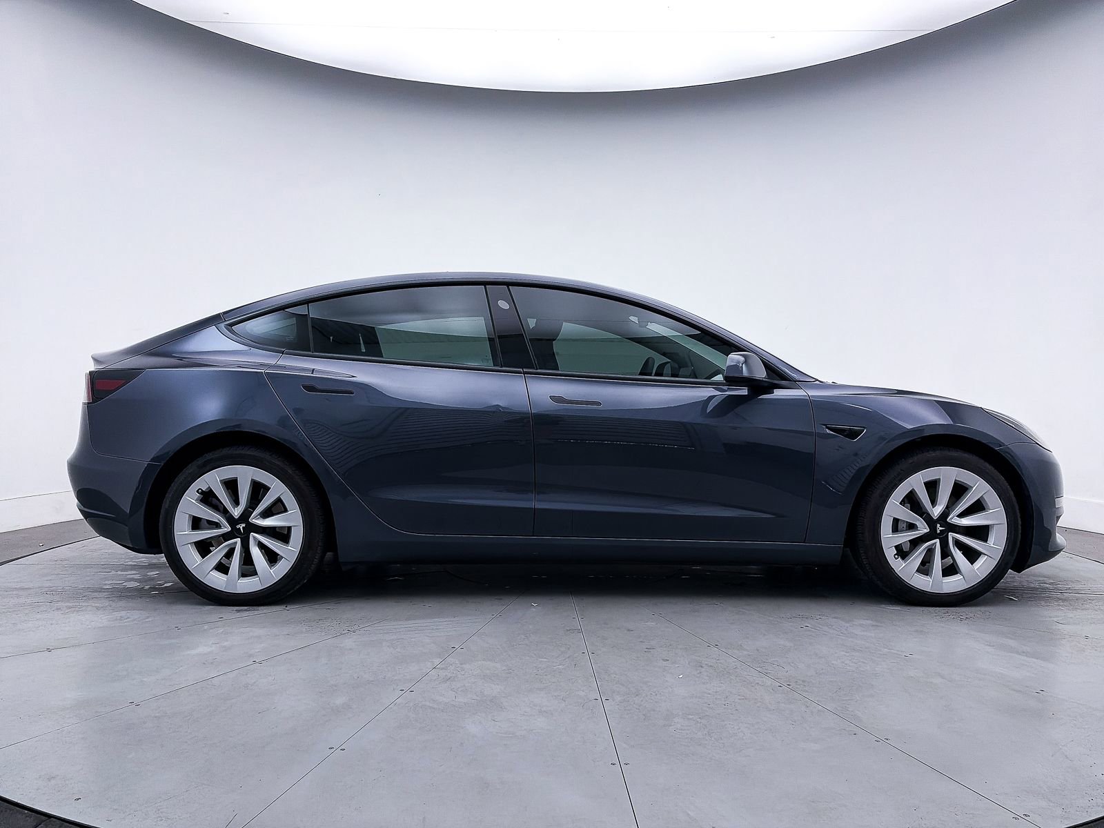 Used 2023 Tesla Model 3 Standard Range image 35