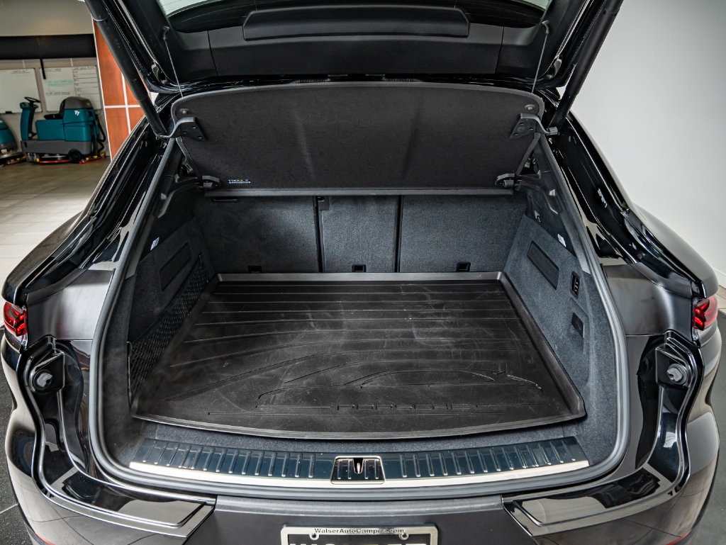 Certified 2025 Porsche Cayenne E-Hybrid Coupe AWD/4WD image 41