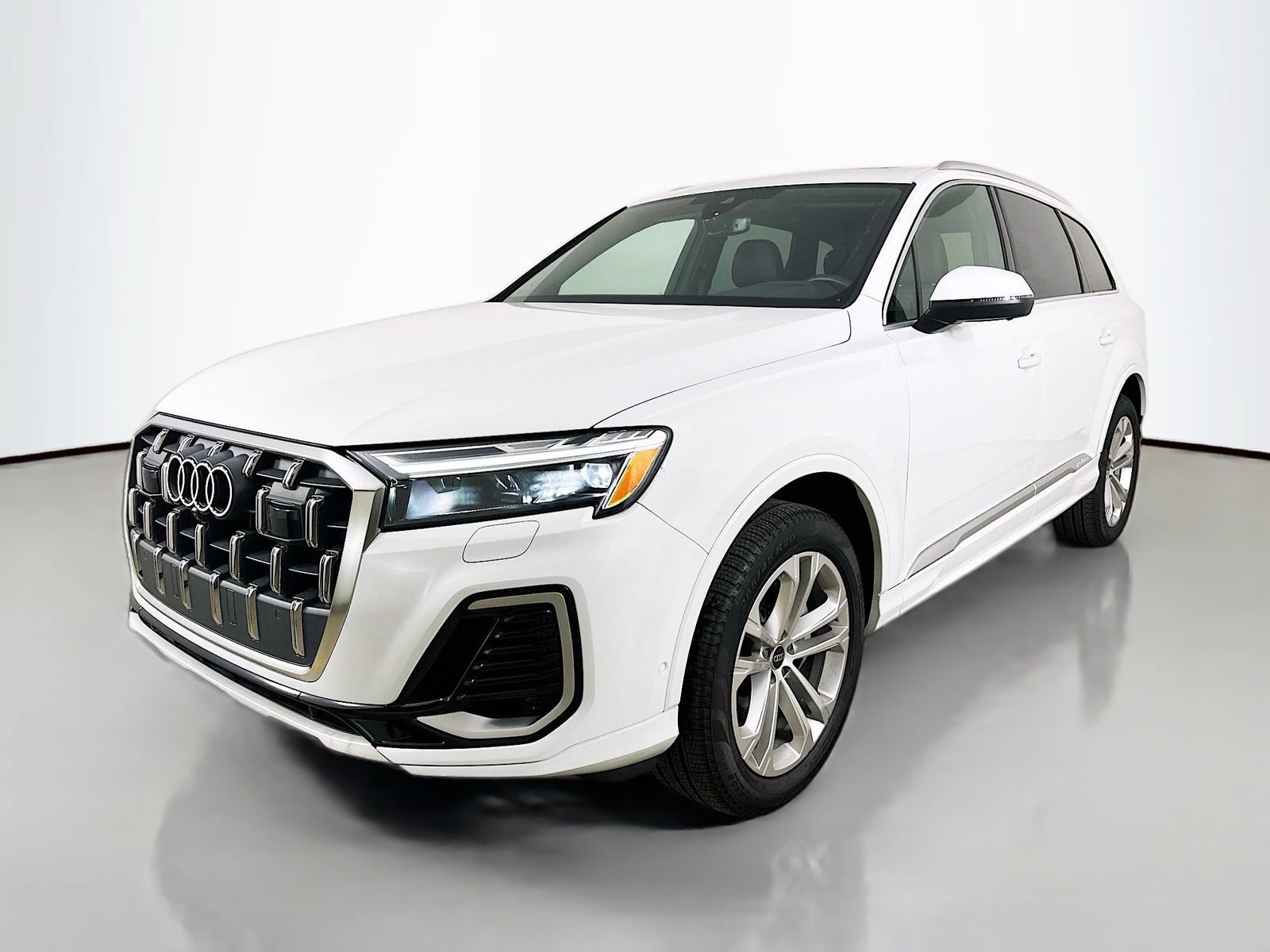 Used 2025 Audi Q7 3.0T Premium Plus