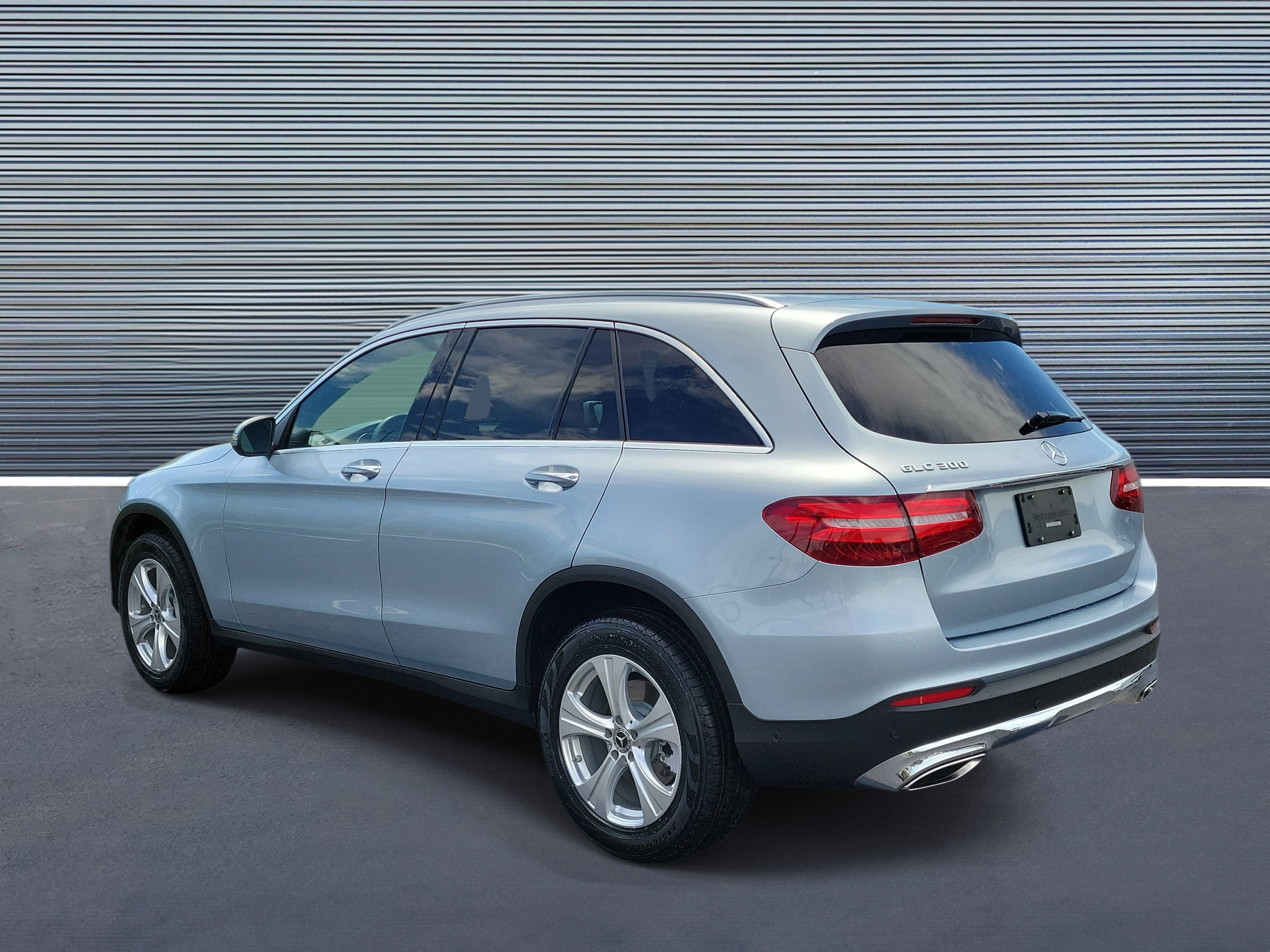 Used 2018 Mercedes-Benz GLC 300 image 4