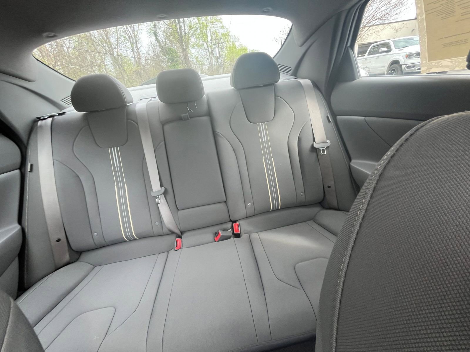 Used 2025 Hyundai Elantra SEL image 34