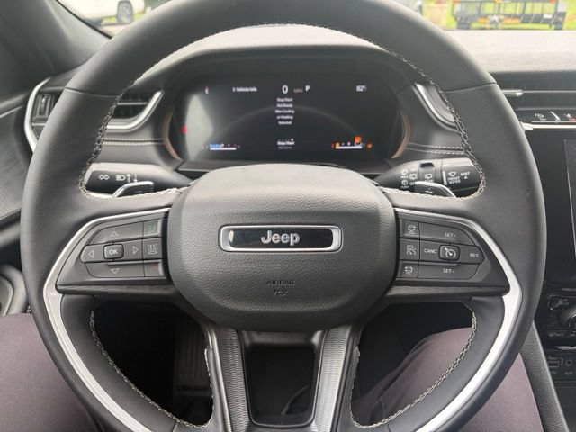 Used 2025 Jeep Grand Cherokee L Altitude RWD image 33