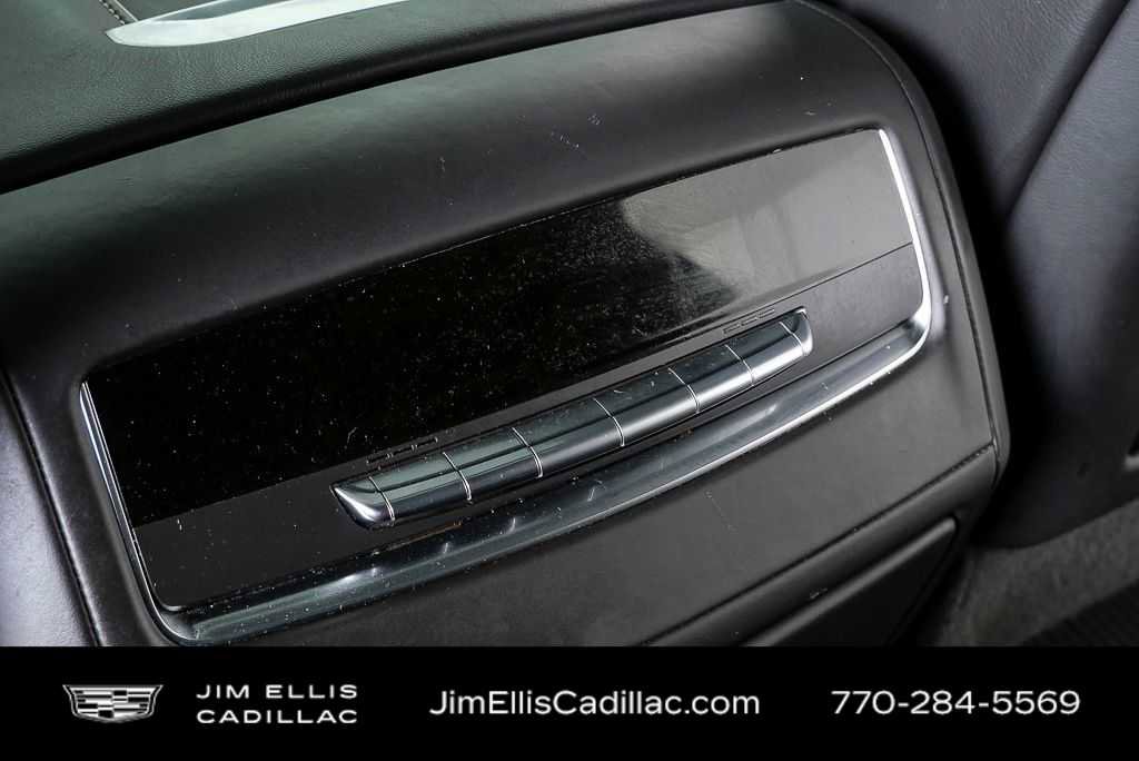 Used 2023 Cadillac Escalade Premium Luxury Platinum w/ Heavy-Duty Trailer Package image 20