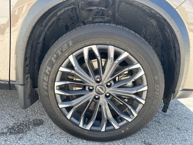 Used 2025 Nissan Rogue SL w/ Tech Package AWD/4WD image 16