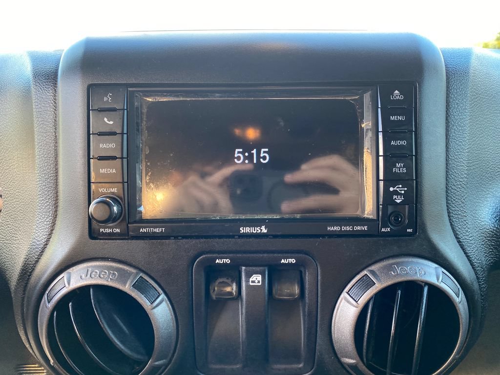 Used 2018 Jeep Wrangler Sport AWD/4WD image 34