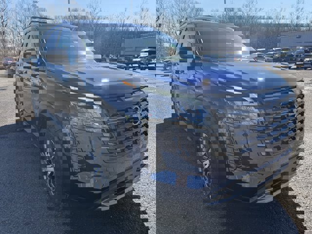 New 2026 Nissan Pathfinder SL image 3