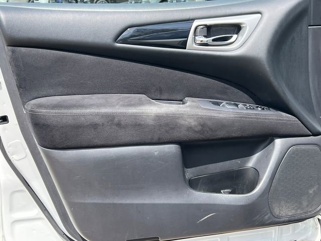 Used 2015 Nissan Pathfinder S AWD/4WD image 14
