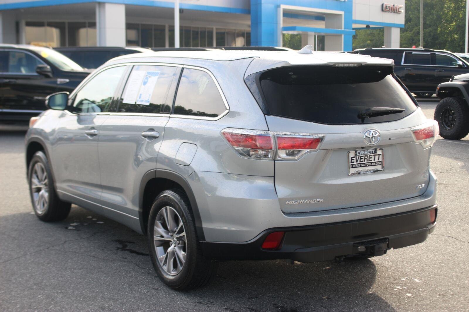 Used 2015 Toyota Highlander XLE FWD image 4