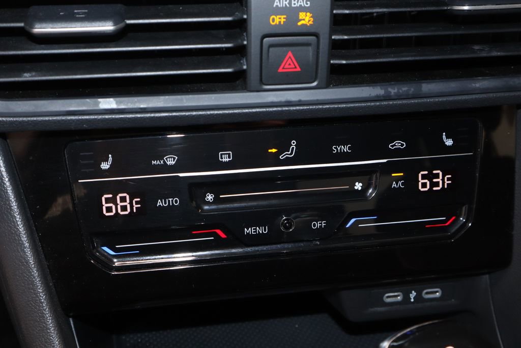 Used 2025 Volkswagen Jetta Sport FWD image 30