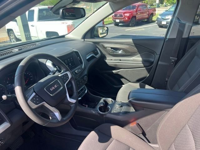 Used 2023 GMC Terrain SLE image 5