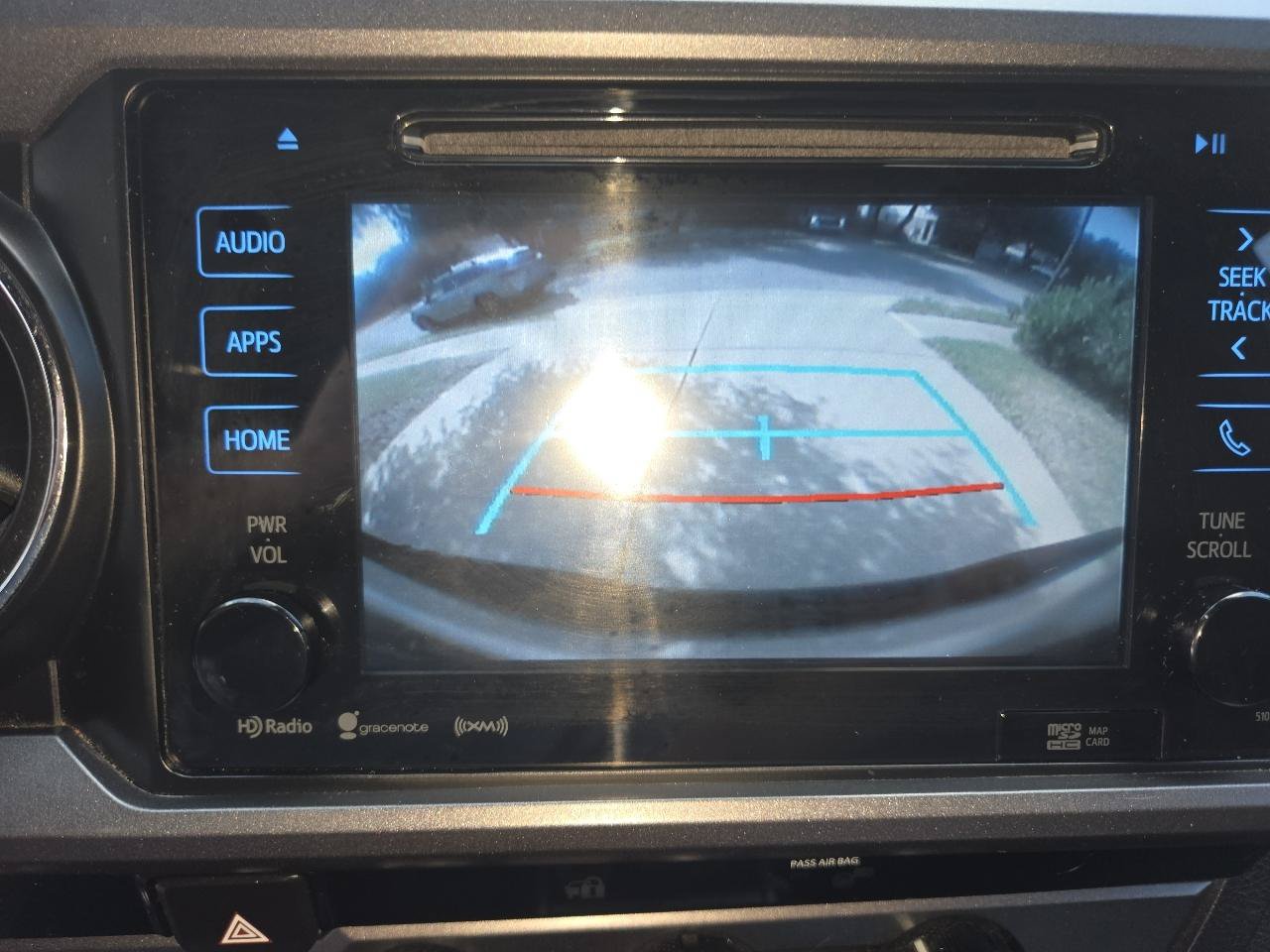 Used 2018 Toyota Tacoma TRD Sport w/ Technology Package RWD image 15